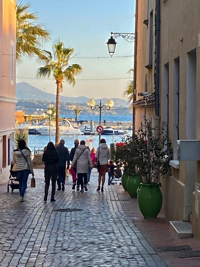 Les Nuits Etoilees, Studio Terrasse Apercu Mer, Tres Lumineux, Ac, 100M Du Port Sanary Luaran gambar